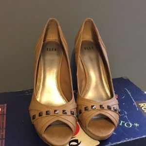 Tan heels